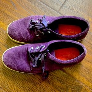 Very cool Bugatchi Purple Suede sneaker shoes